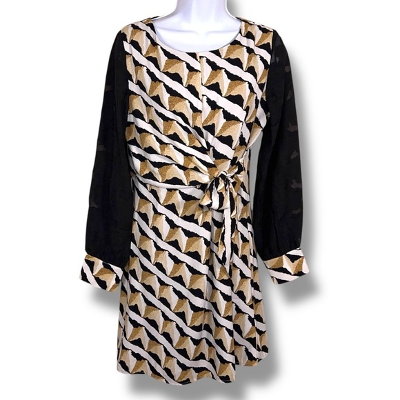 Small THML Dress Long Sleeve Black Beige White Geometric Print Tie Accent - Picture 1 of 15